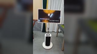 Soundbar'lı 32 inç akıllı taşınabilir monitör