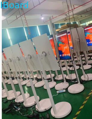 32 inçlik kablosuz etkileşimli beyaz tahta, yerleşik kamera ve taşınabilir akıllı ekranlı televizyon