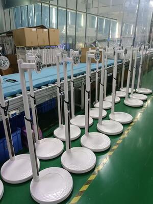Çoklu Dokunmatik LCD Akıllı Tahta 32 Inç Hareketli Video Toplantı Online Gösterim Öğretim Monitör Ekranı Medya Oyuncuları İçin