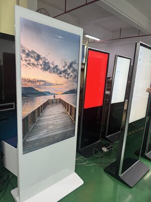 Dijital Reklam Kampanyalarını İzle ve Analize Et Dijital Reklam Monitörü Gerçek Gerçek Zamanlı Takip ve Duvar veya Zemin Stand Kurulum Türü ile